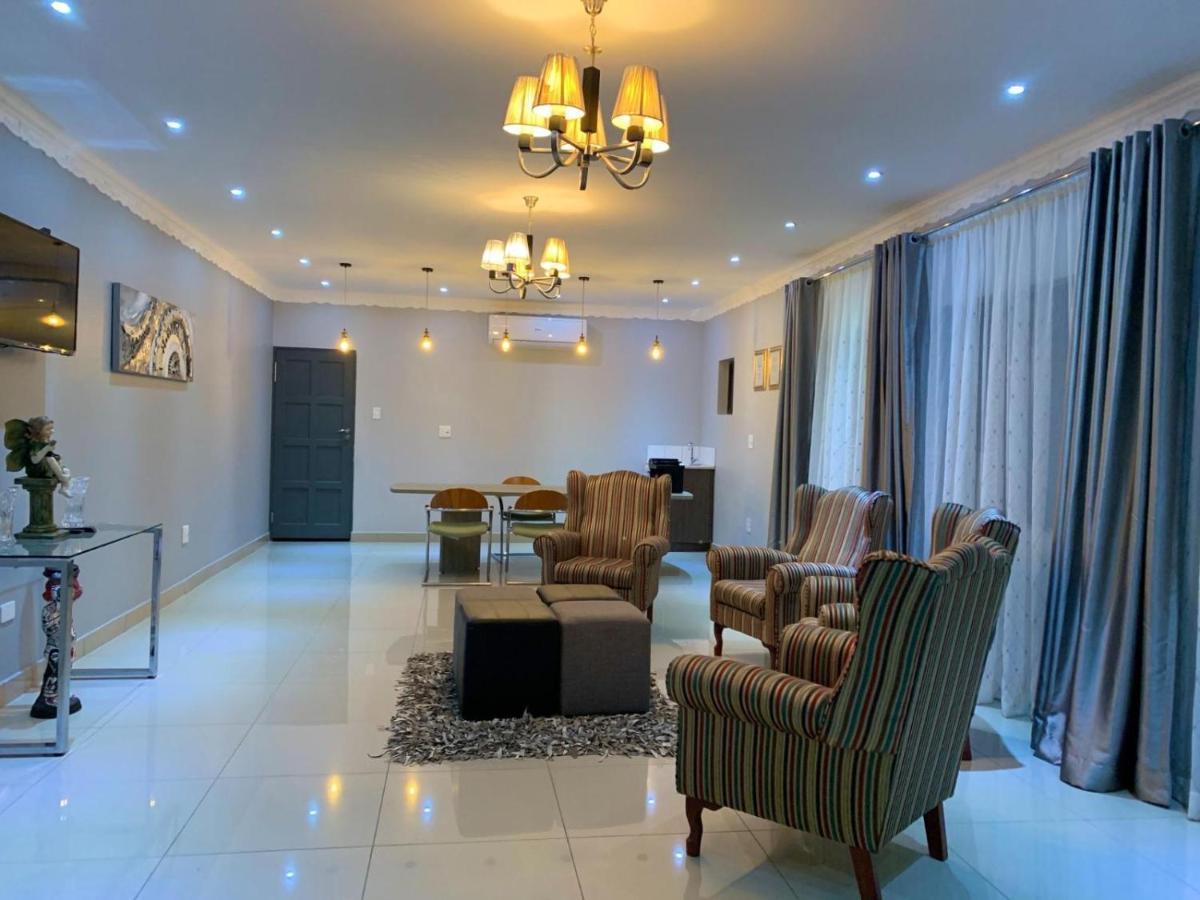 Airport Lodge Newcastle Bagian luar foto