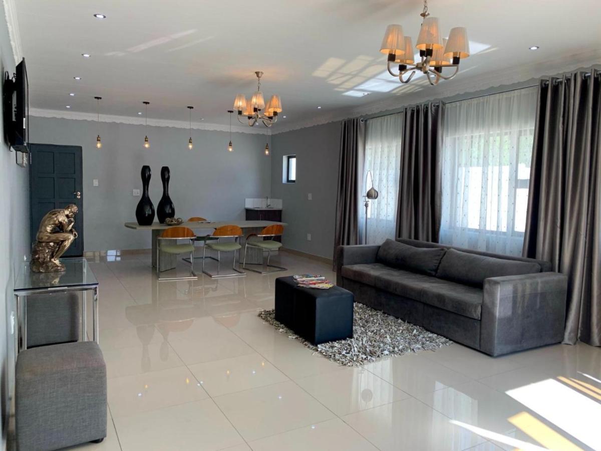 Airport Lodge Newcastle Bagian luar foto