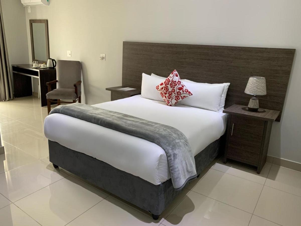 Airport Lodge Newcastle Bagian luar foto
